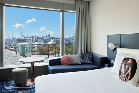 W BARCELONA - Photo 26