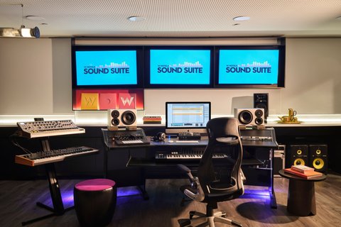 W BARCELONA - Photo 99