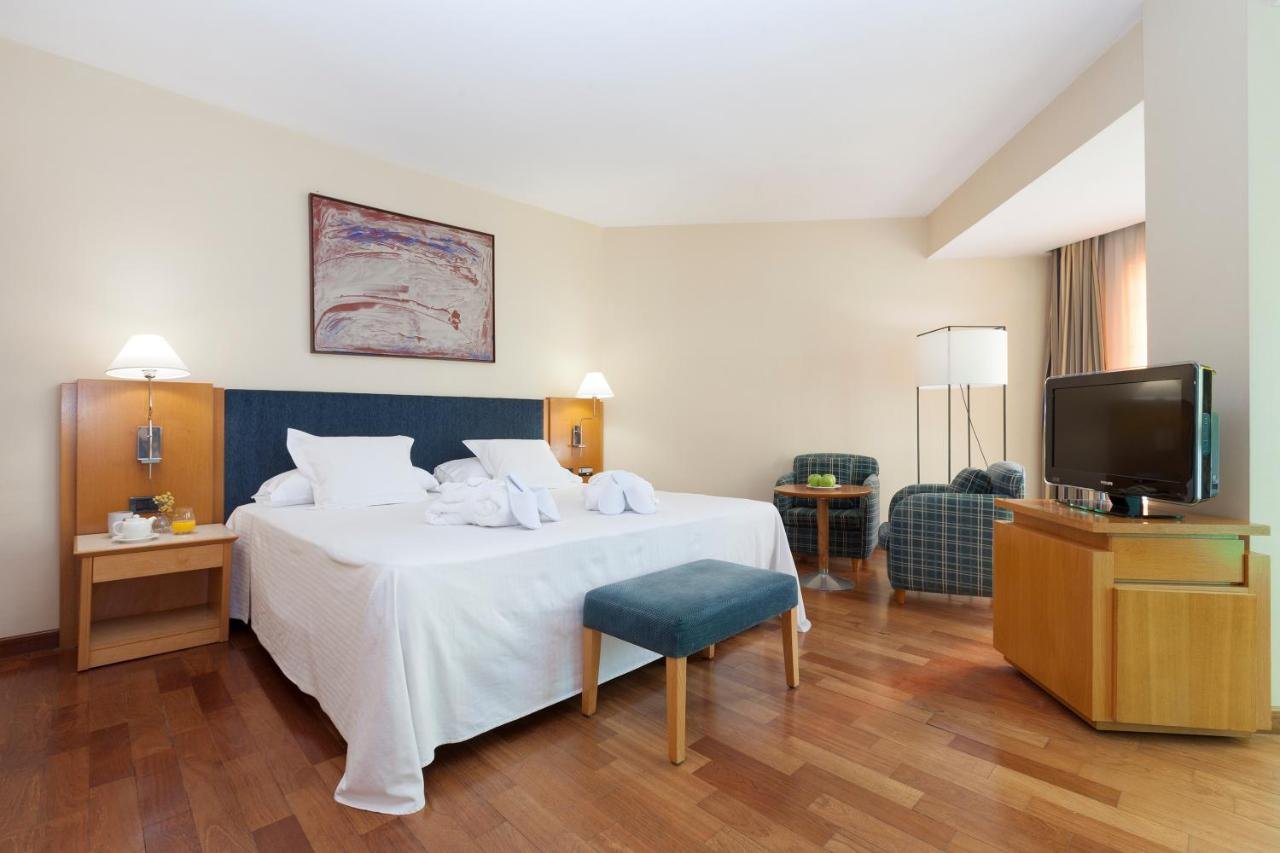 URH CIUTAT DE MATARO-guestroom-C0C003 Guest Room.jpg
