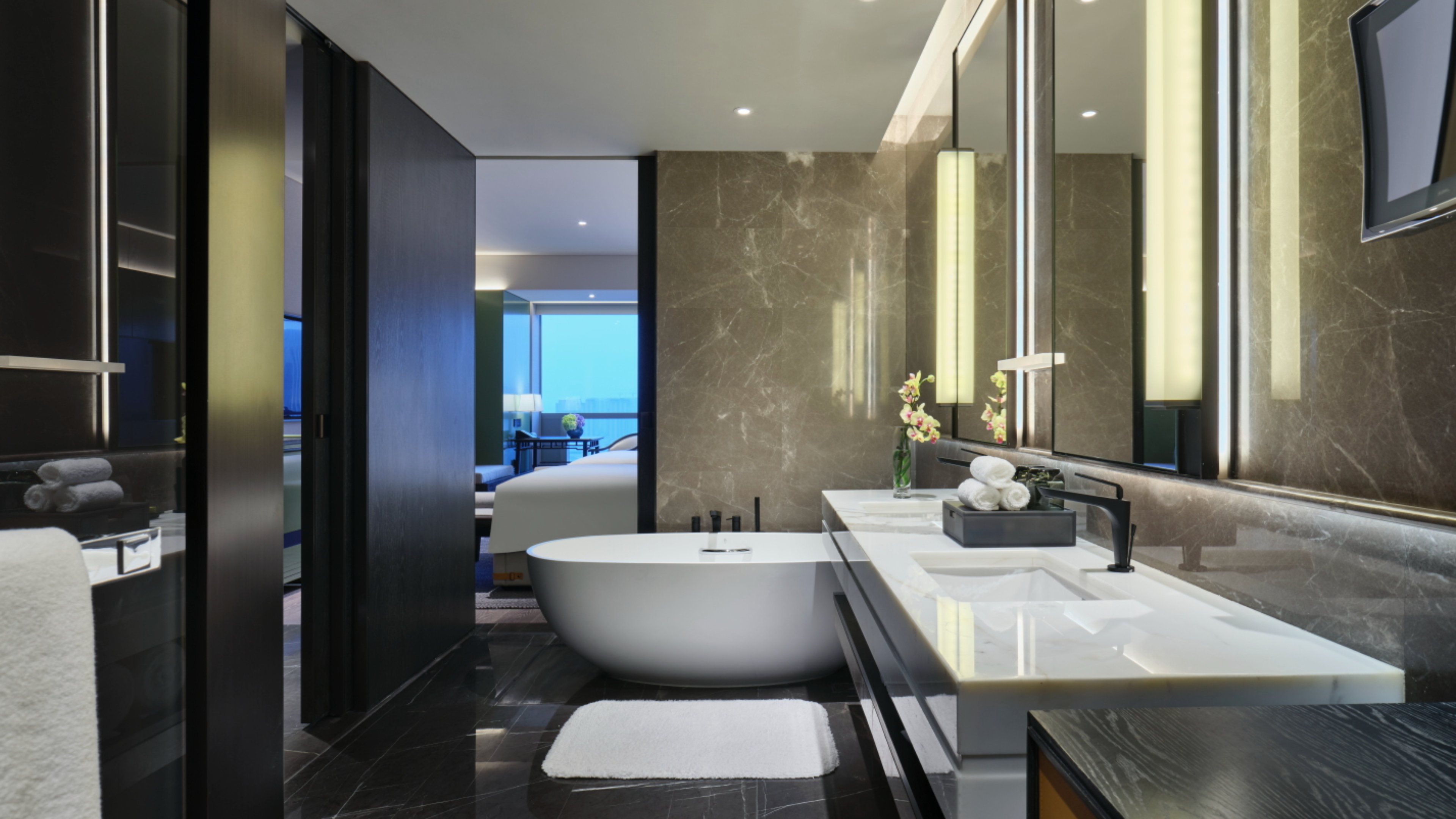INTERCONTINENTAL XI'AN NORTH BY IHG-guestroom-Guest Bathroom.jpg
