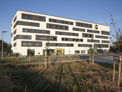 Hotel Berlin Airport Exteriors