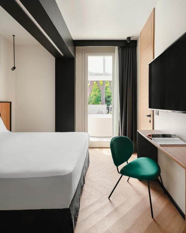 VIEW PLACE - NUMANA-guestroom-GUEST ROOM.jpg