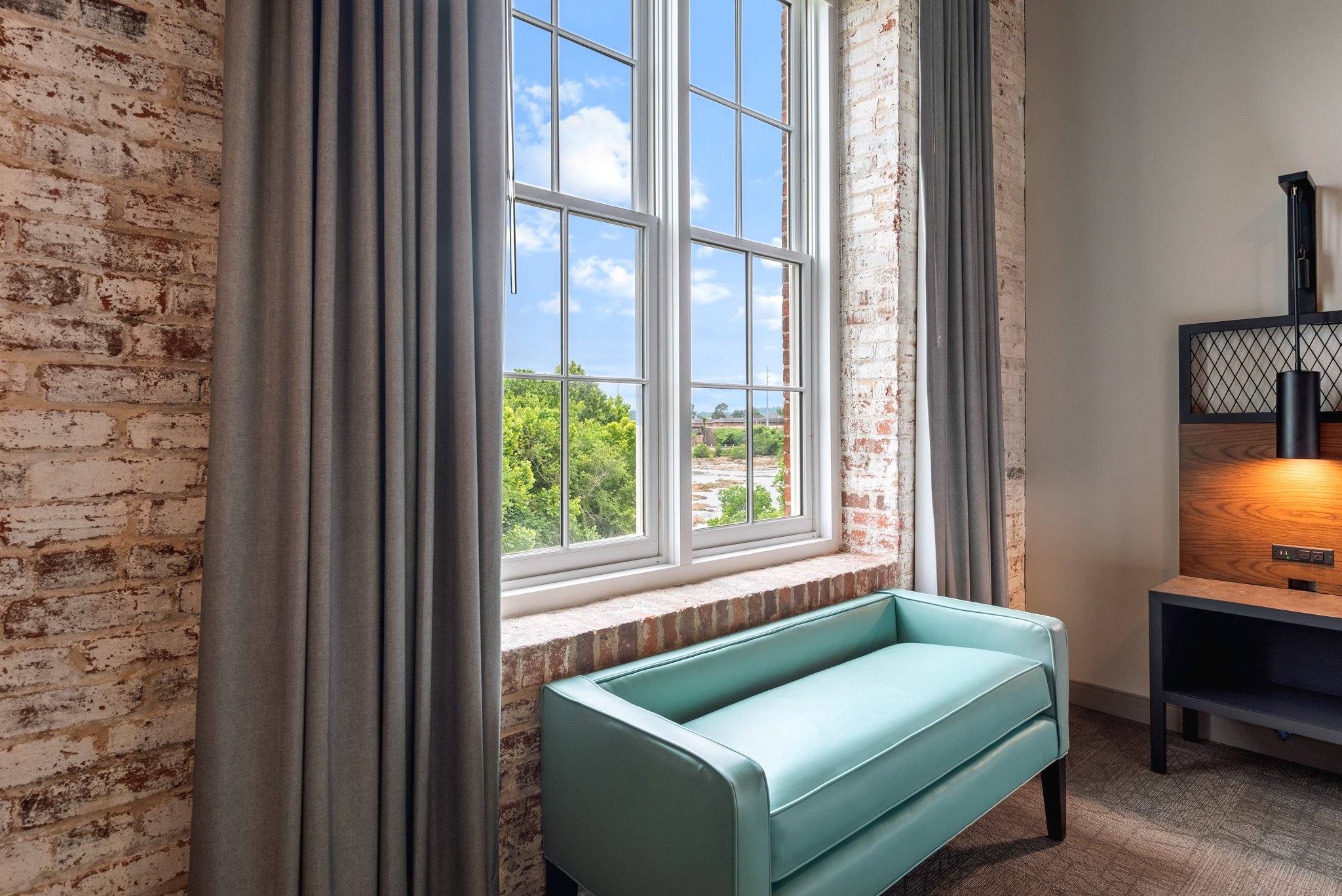 City Mills Hotel-guestroom-Riverview King Suite.jpg
