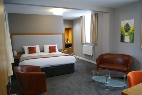 Quad Suite