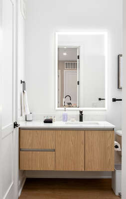 CITIZEN O4W-guestroom-Bathroom View.jpg