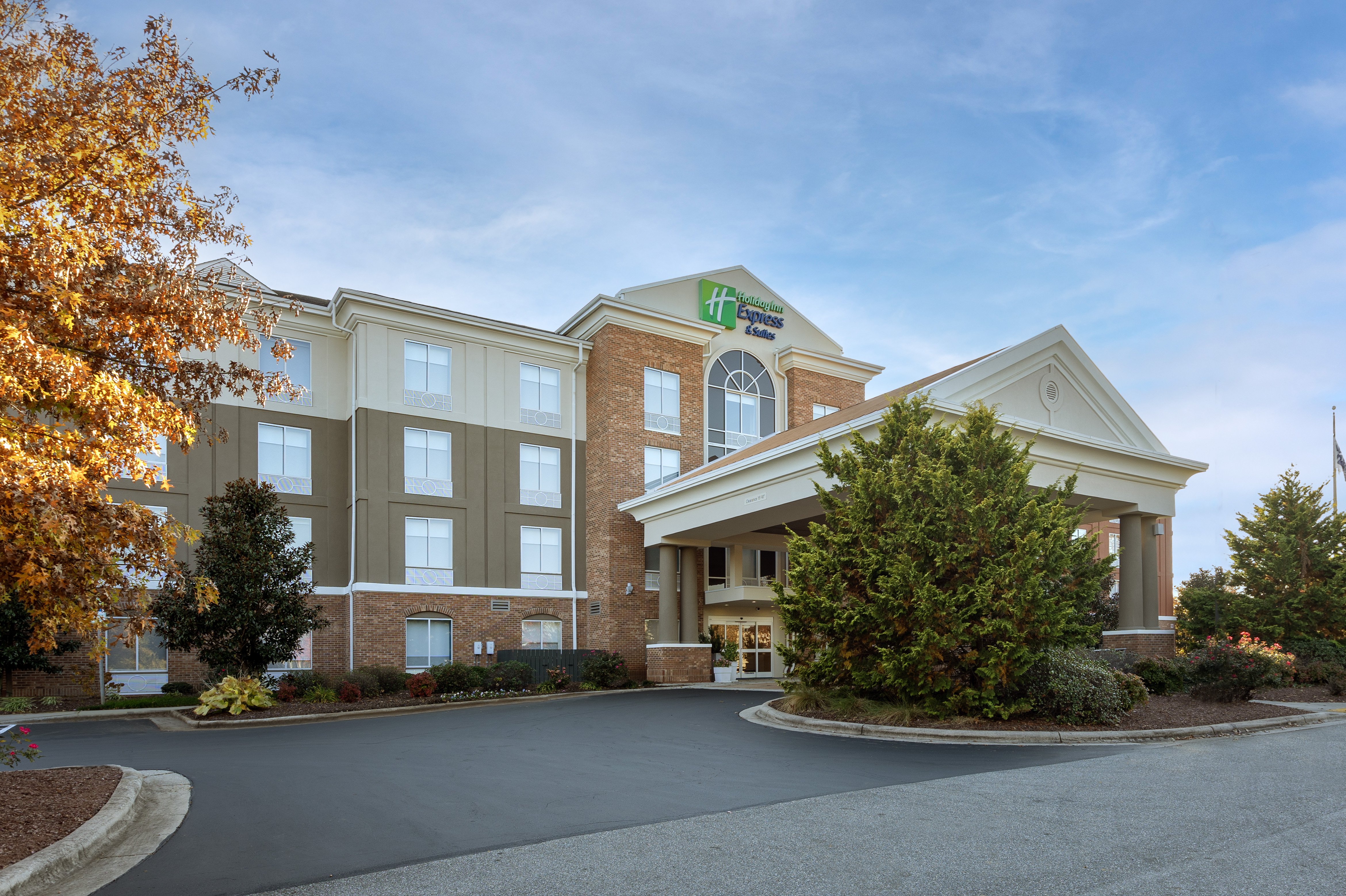 HOLIDAY INN EXP STES AIRPORT BY IHG, photo 5