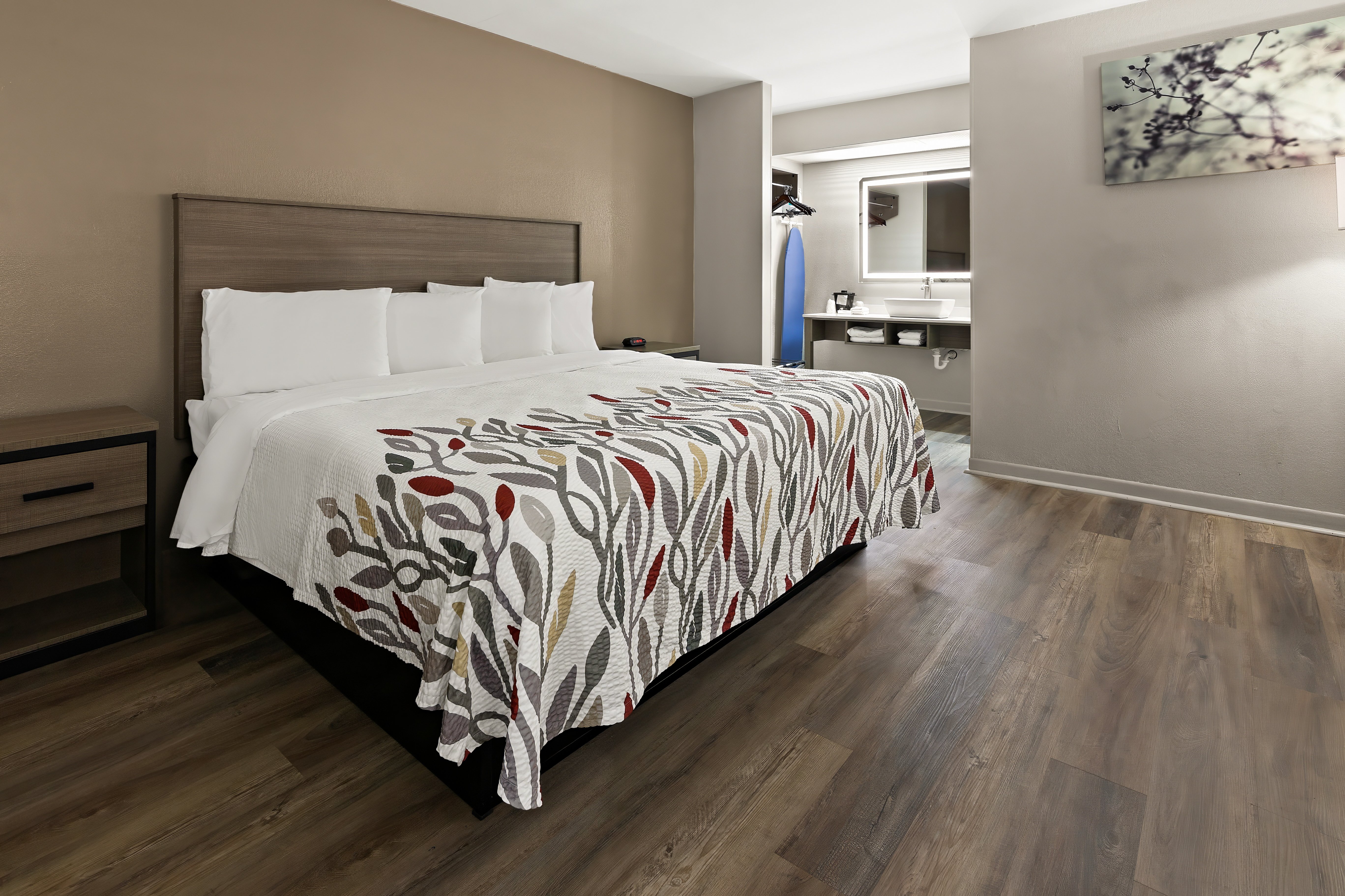 RED ROOF SUITES MONROE, NC-guestroom-Suite King.jpg