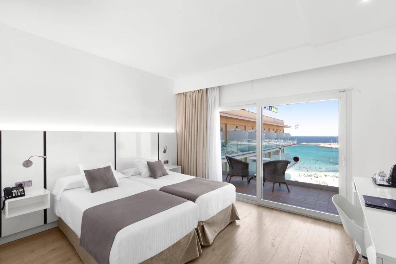 THB EL CID - ADULTS ONLY-guestroom-160565 Guest Room.jpg