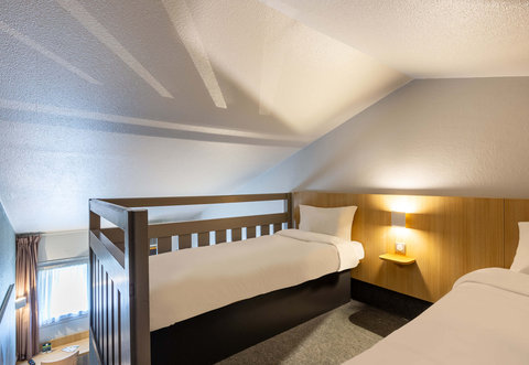 Hotel Chartres Le Forum Family Room