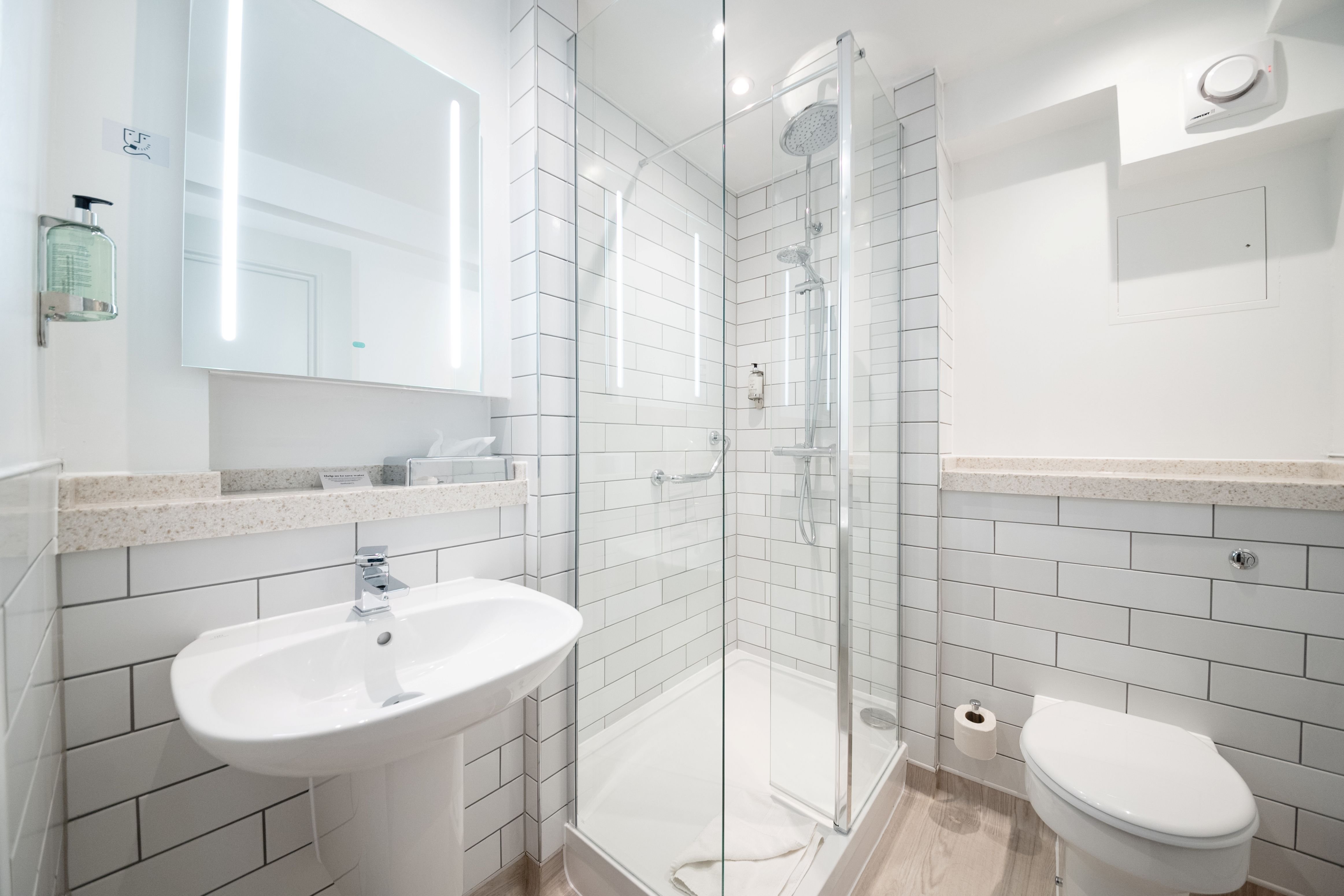 The Bears Head-guestroom-The Bears Head Bath Room.jpg