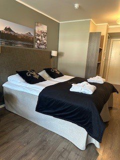 Forde Hotel-guestroom-Family Room.jpg