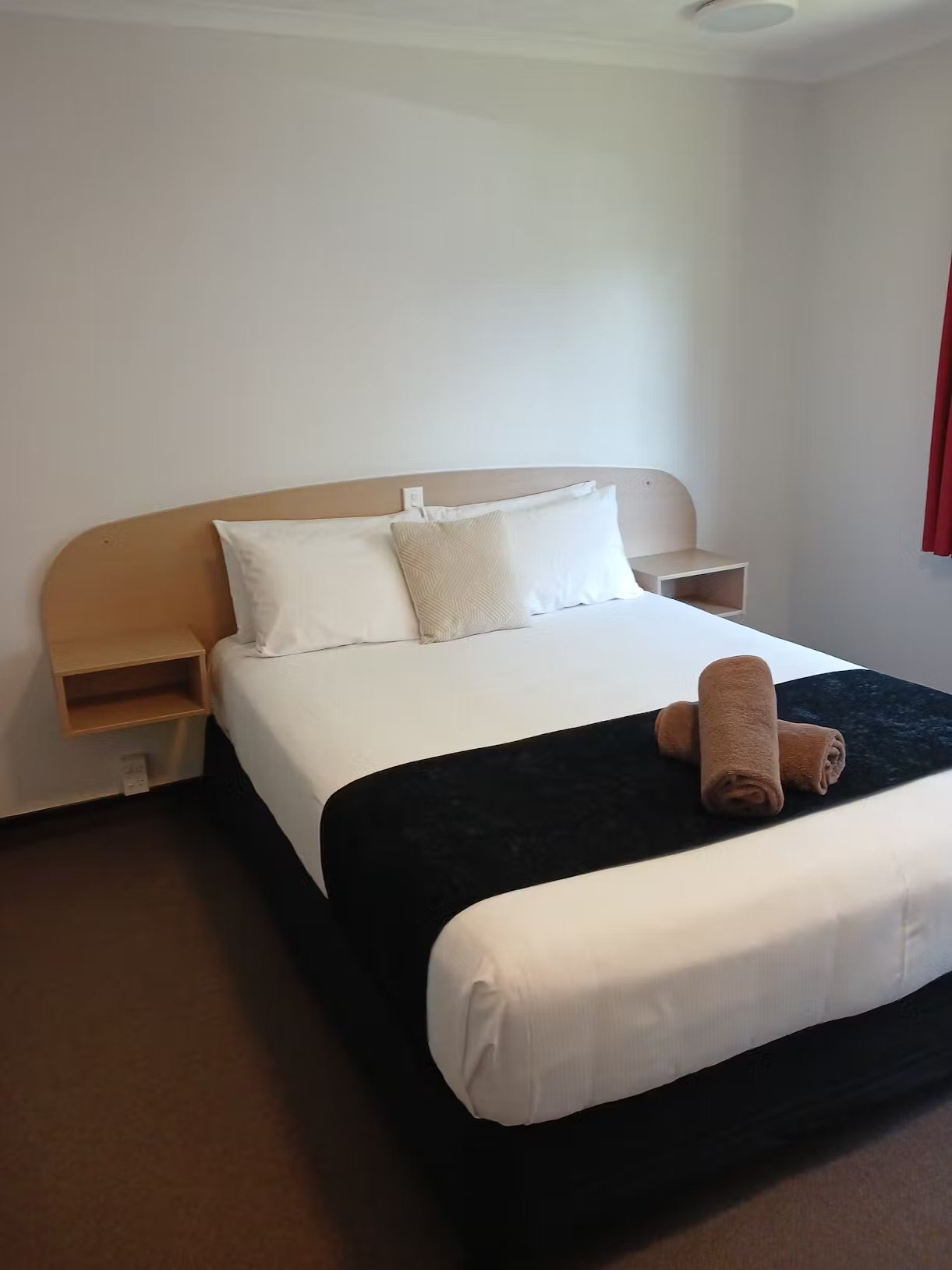 Palm City Motor Inn-guestroom-One Bedroom Apartment.jpg