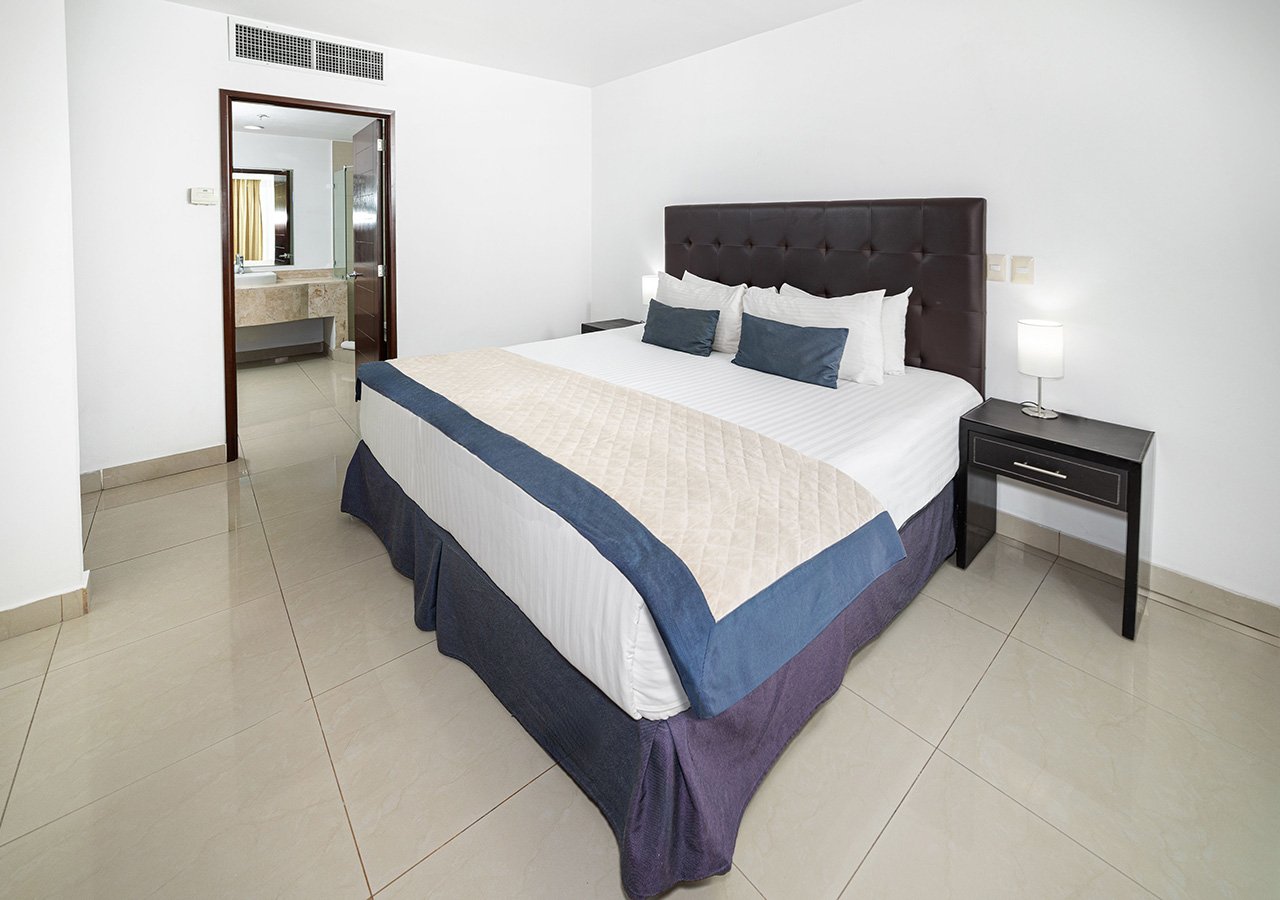 Hotel Mexico Plaza Celaya-guestroom-HAB SUITE.jpg