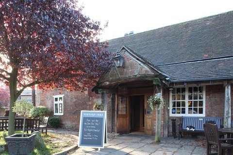 The Dun Cow Rugby Exterior