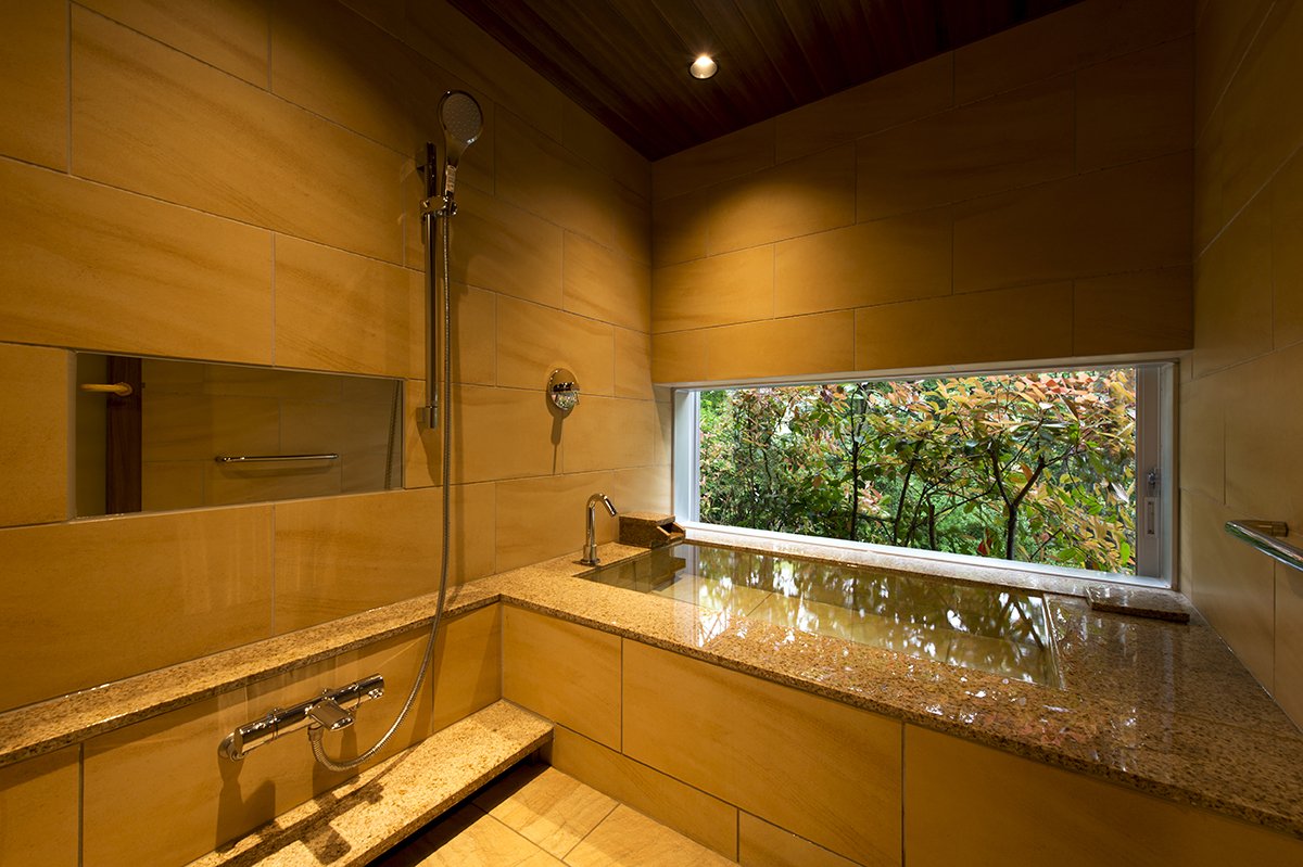 Htl Grand Bach Atami Crescendo-guestroom-DELUXE TWIN.jpg