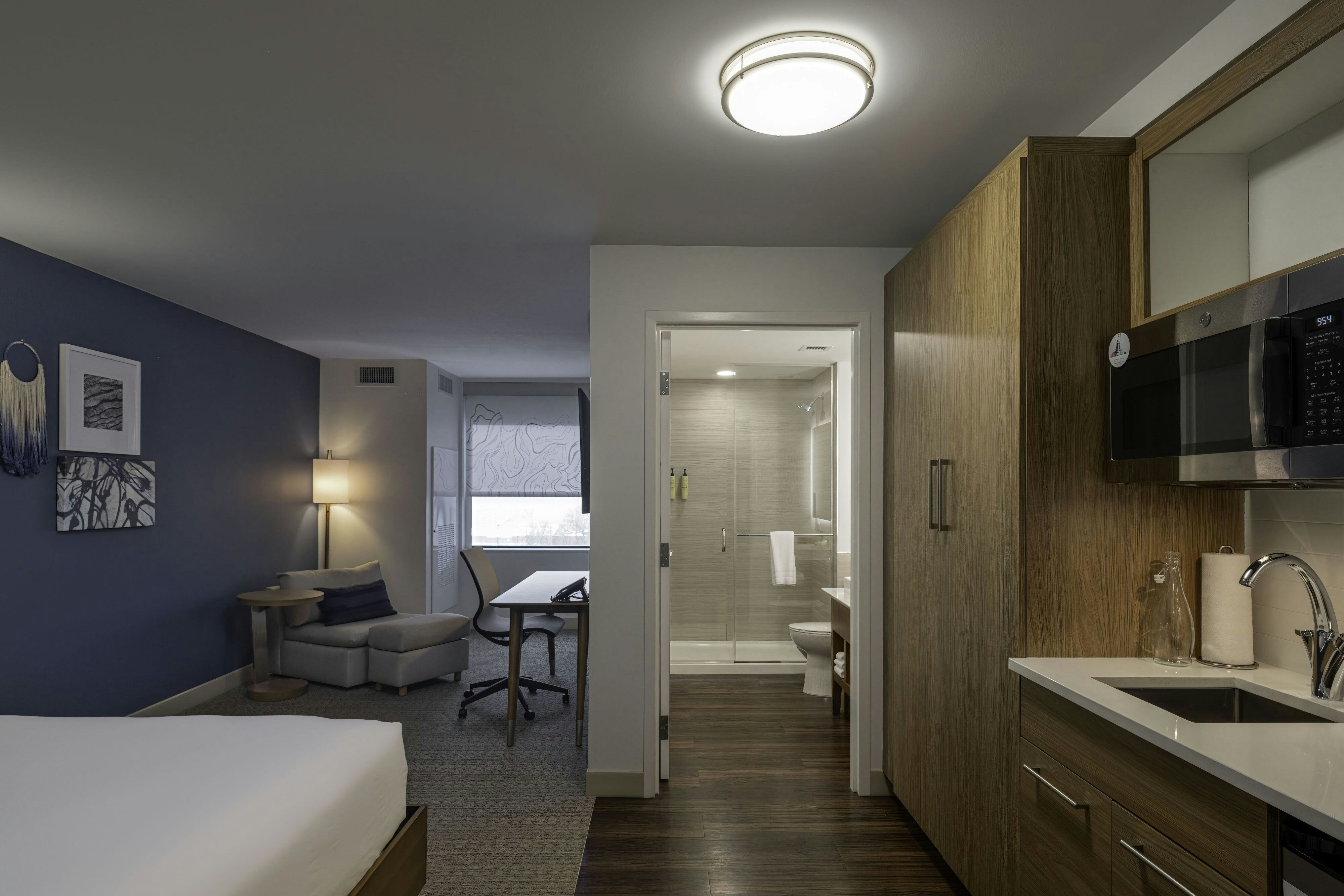 Element Colorado Springs Downtown-guestroom-Standard King Room.jpg