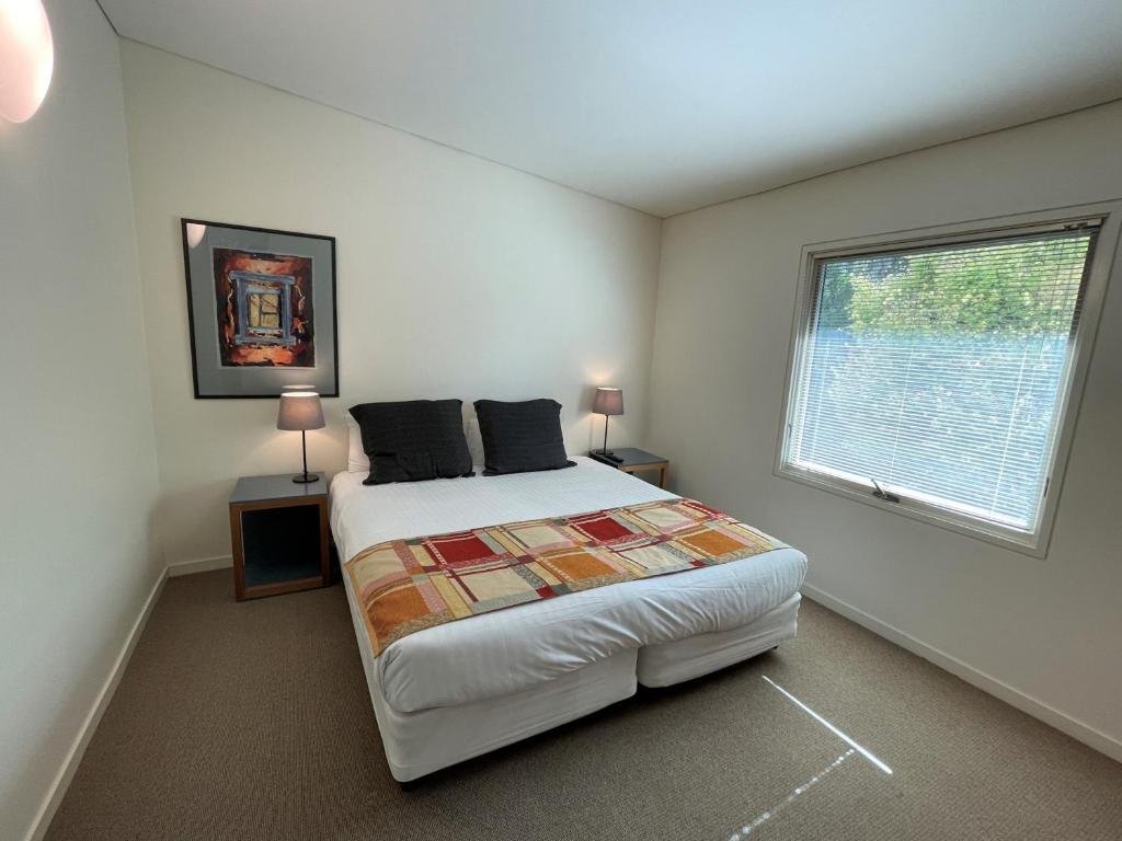 PANORAMA RETREAT AND RESORT-guestroom-Superior King Room.jpg