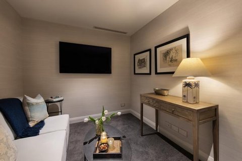 Remuera sitting area