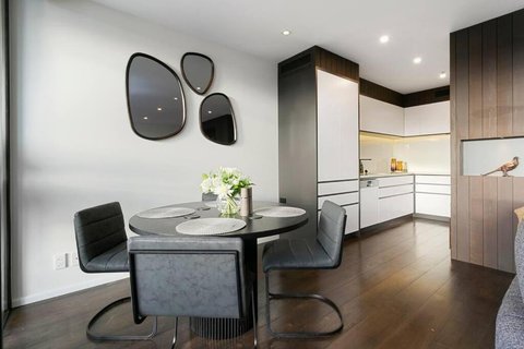 Pacific Apt Kitchen With Dining Area
