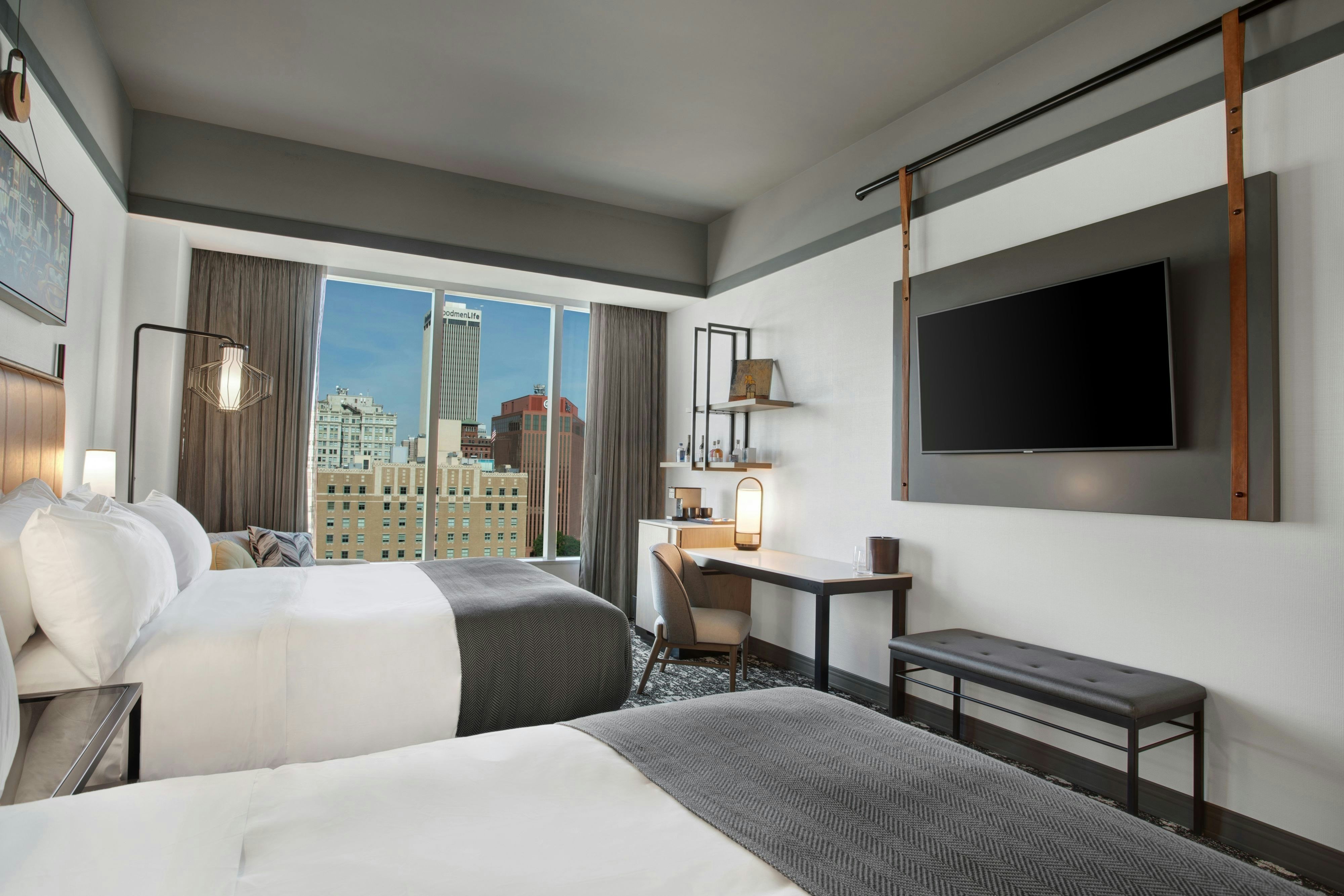 The Farnam, Autograph Collection-guestroom-Sophisticated Queens.jpg
