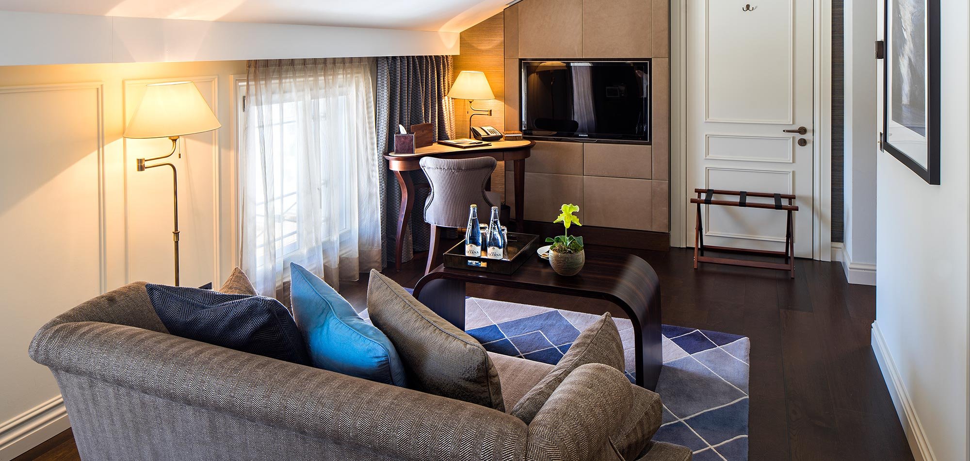 Hotel Villa Honegg-guestroom-Classic Room Top Floor - Living Area.jpg