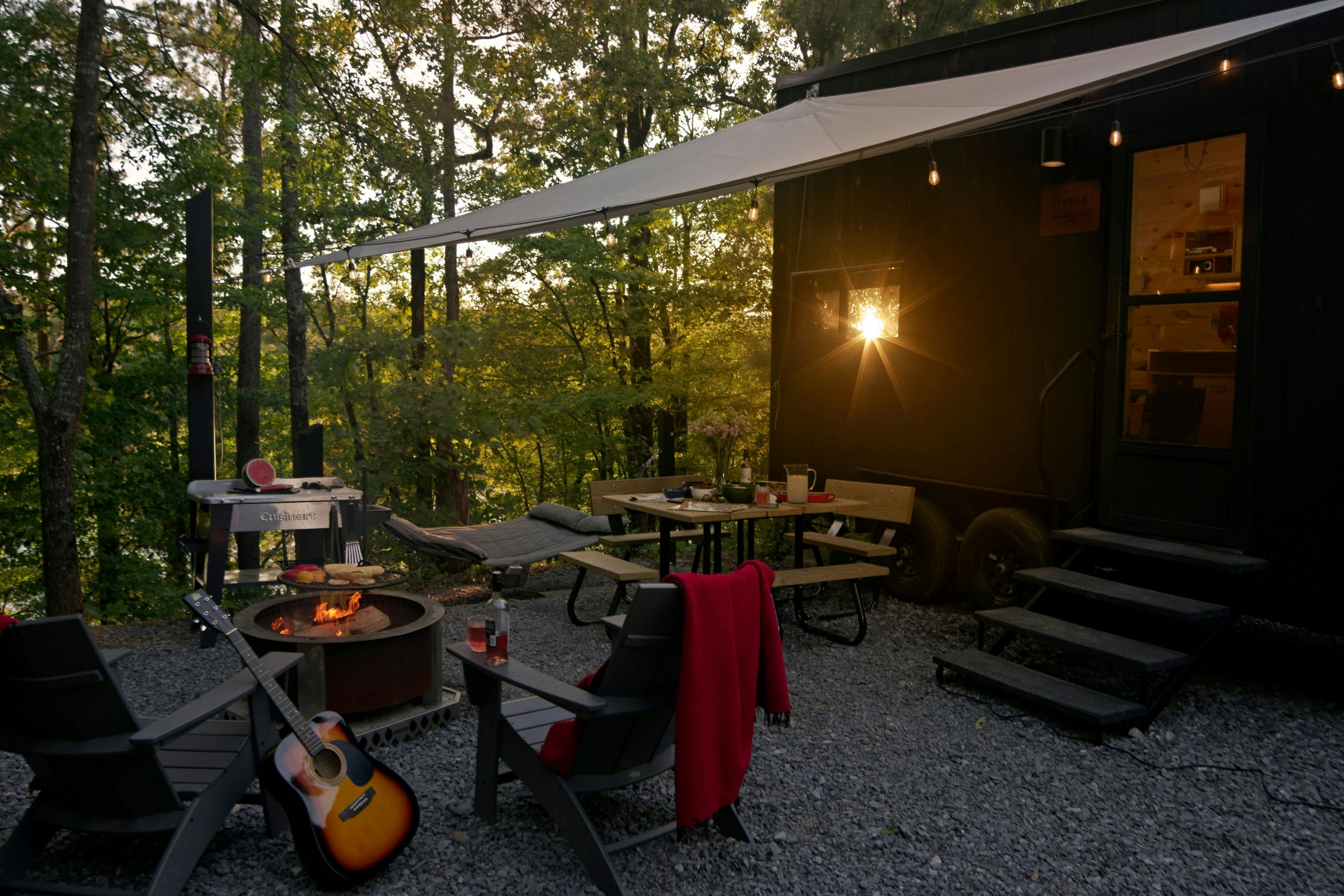 POSTCARD CABINS HILL COUNTRY-guestroom-Outdoor Suite with Shade Sail.jpg