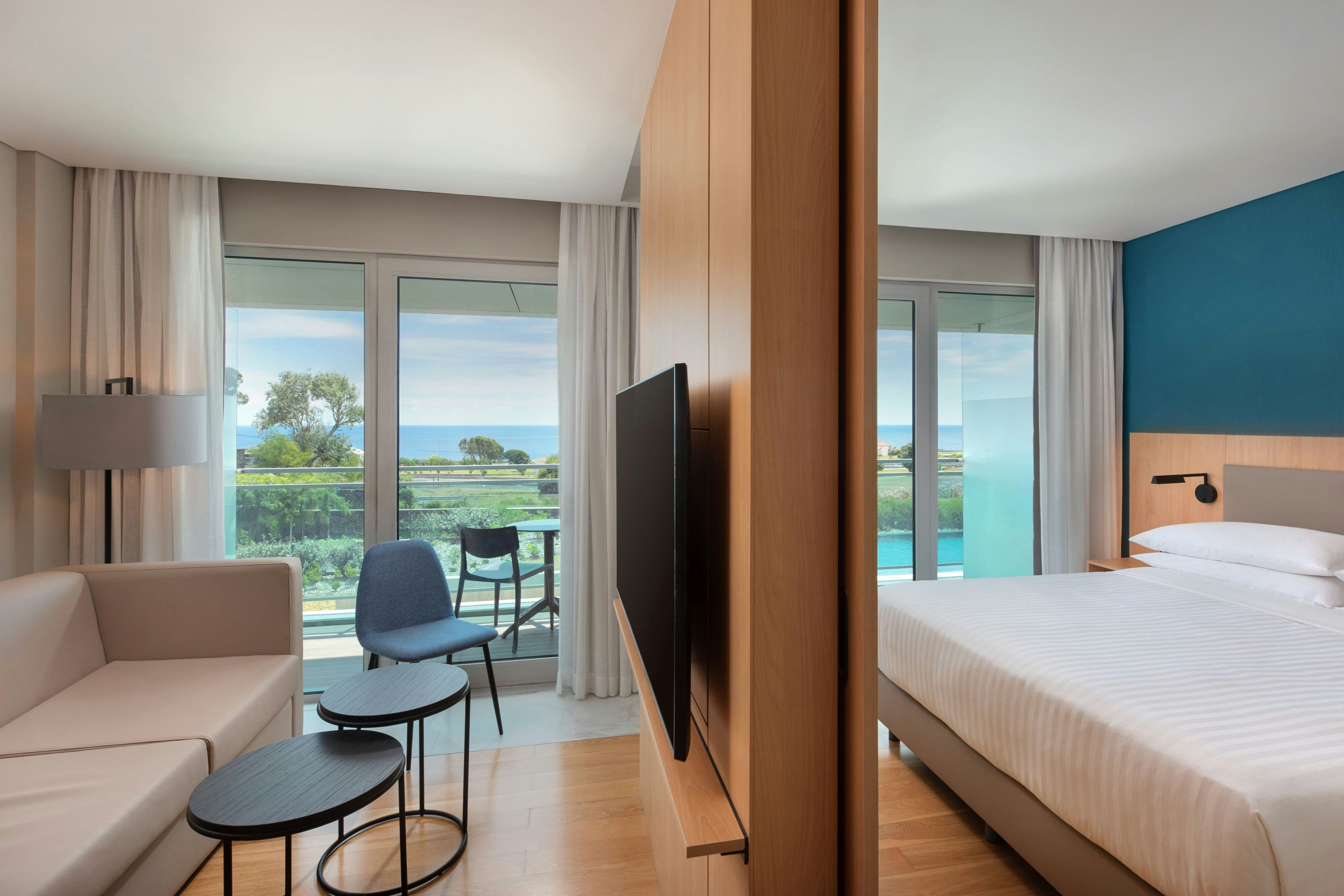 Delta Hotels by Marriott Azores-guestroom-Junior Suite 1 King.jpg