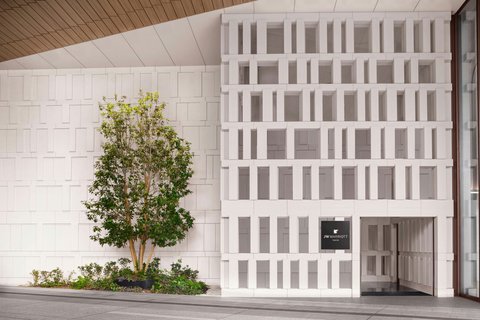 JW MARRIOTT HOTEL TOKYO - Photo 2