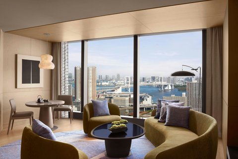 JW MARRIOTT HOTEL TOKYO - Photo 10