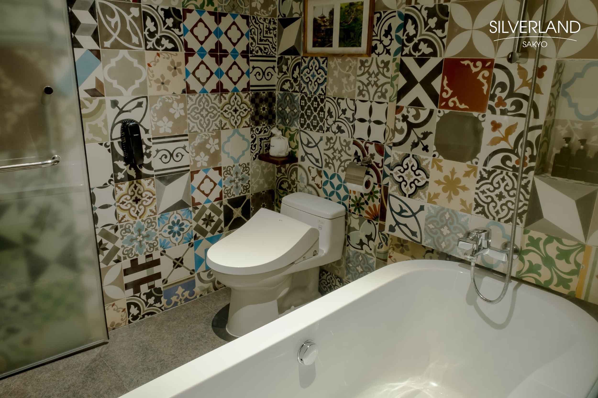 Silverland Sakyo Hotel and Spa-guestroom-Symphony Deluxe Bathroom.jpg