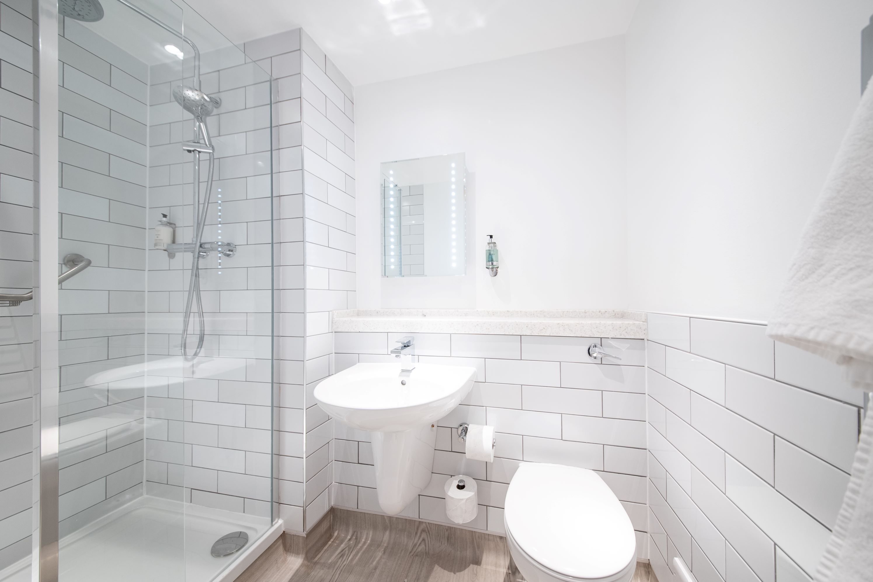 The Hawes Inn by IKC-guestroom-Hawes Inn Bathroom.jpg