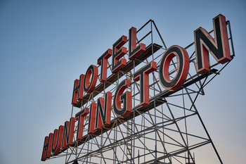 THE HUNTINGTON HOTEL