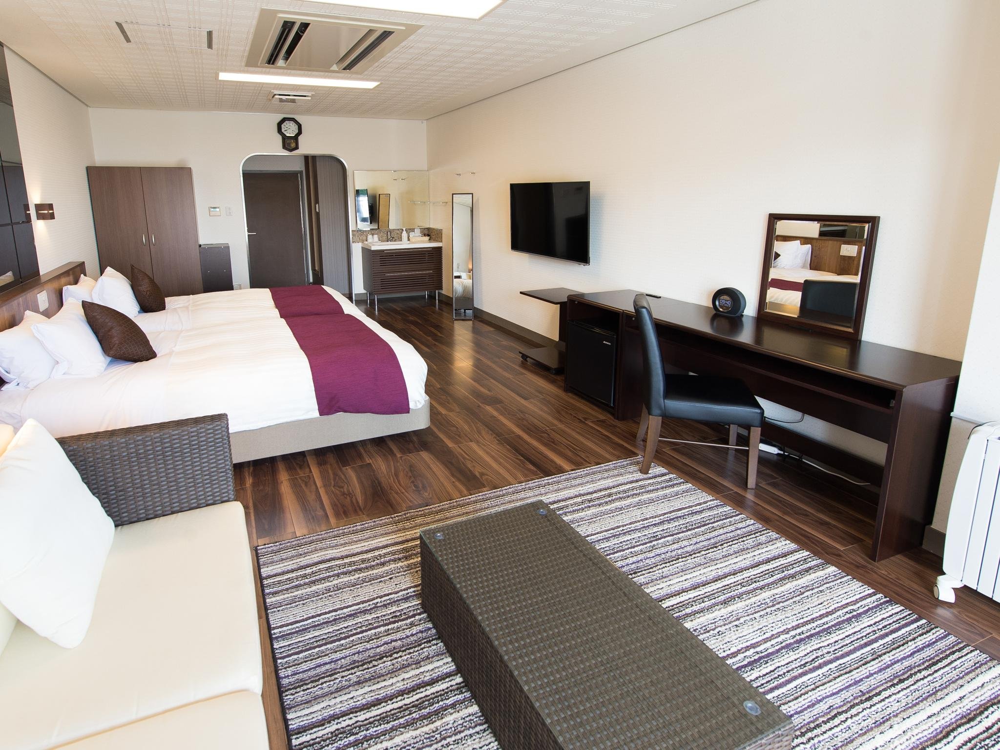 LIVEMAX RESORT JOGASAKI KAIGAN-guestroom-JAPANESE MODERN CORNER WESTERN ROOM.jpg