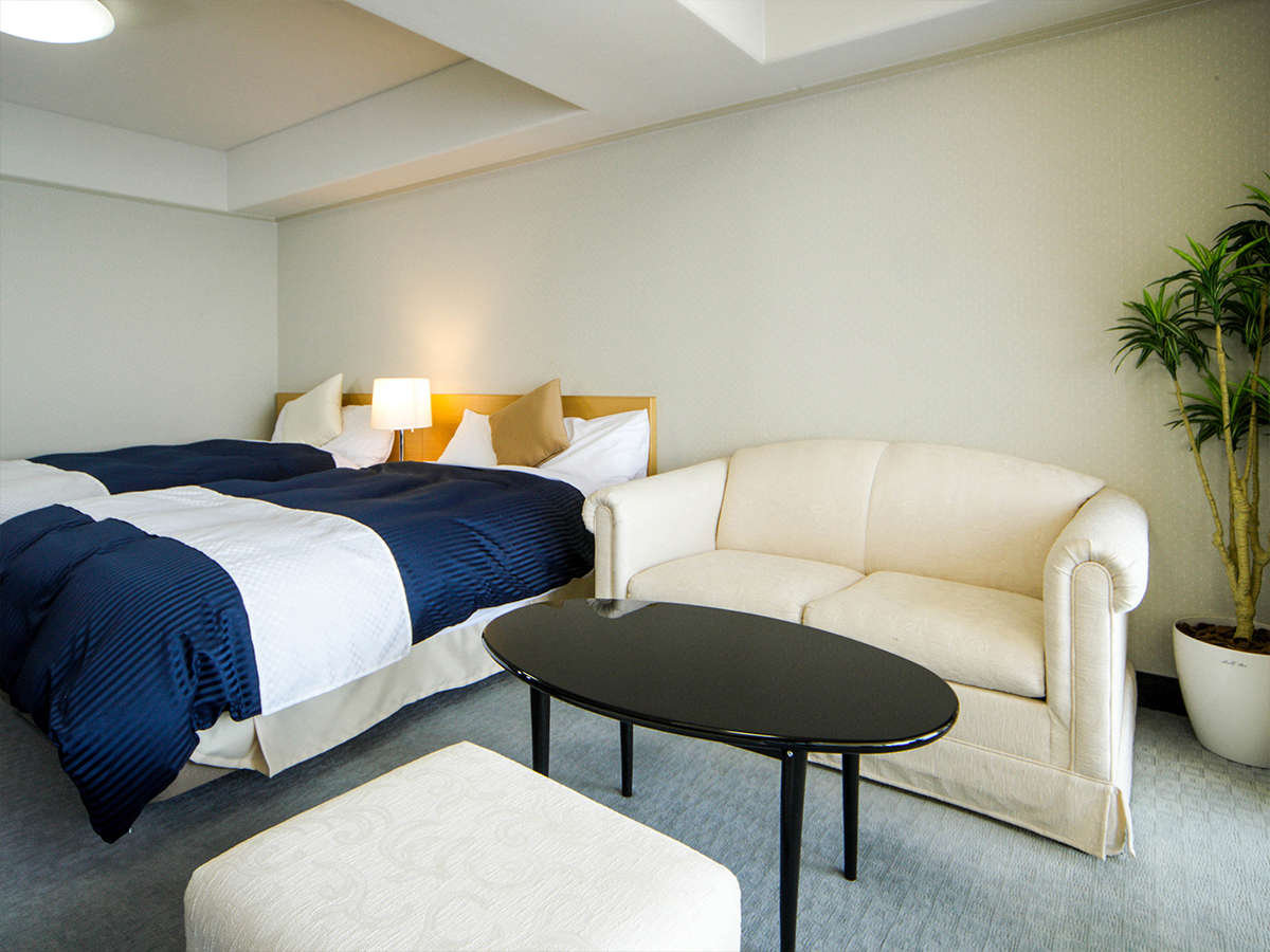 LiVEMAX RESORT SETOUCHI SEA FR-guestroom-JAPANESE STYLE WABIREI SUITE.jpg