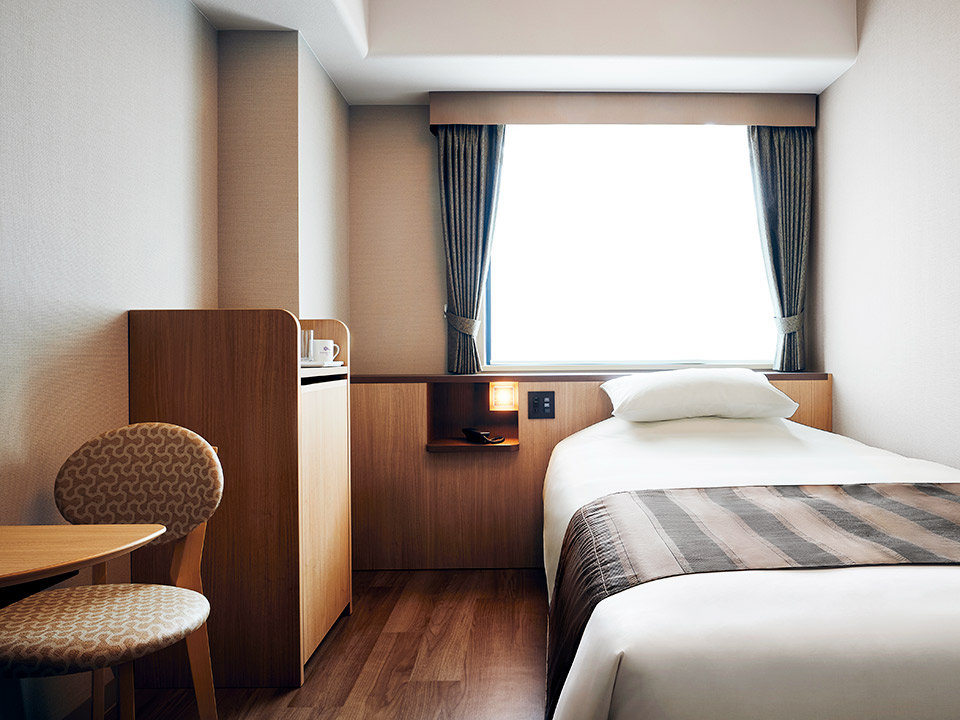 Monte Hermana Tokyo-guestroom-Single Room.jpg