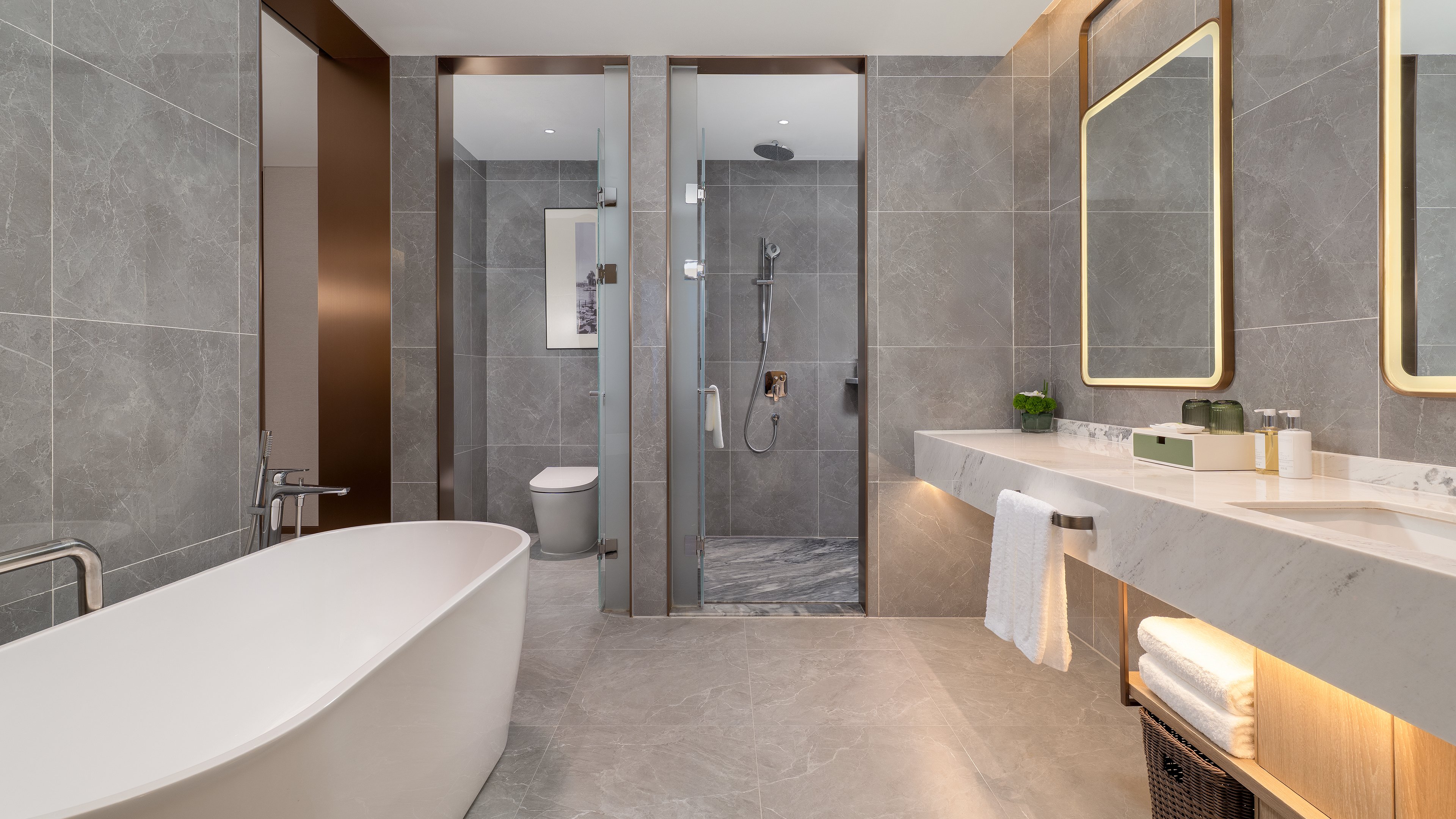HOLIDAY INN THOUSAND BUDDHA MOUNTAI-guestroom-Suite.jpg