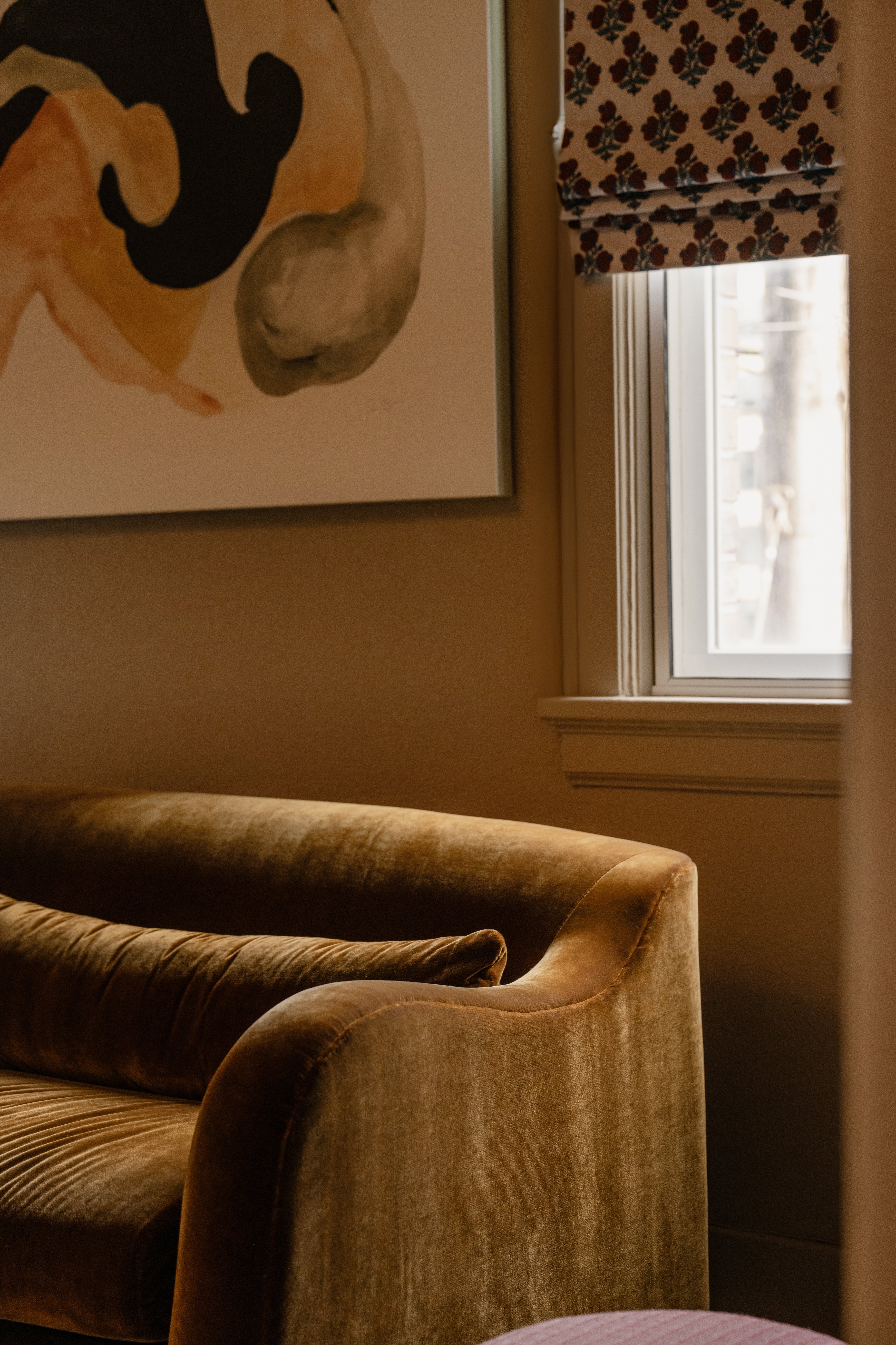 MarQueen Hotel-guestroom-Queen Anne Suite Accent.jpg