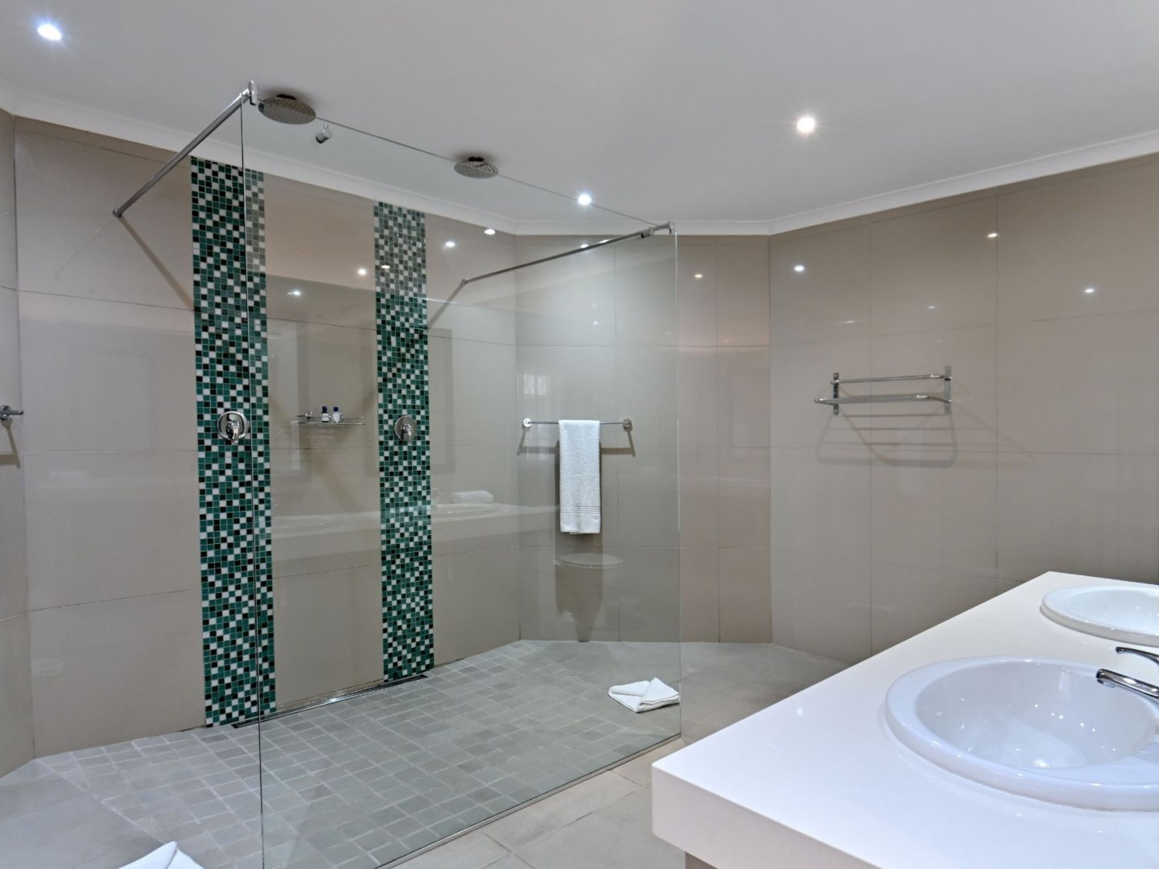 ANEW Resort Wilderness Garden-guestroom-Executive Suite ().jpg