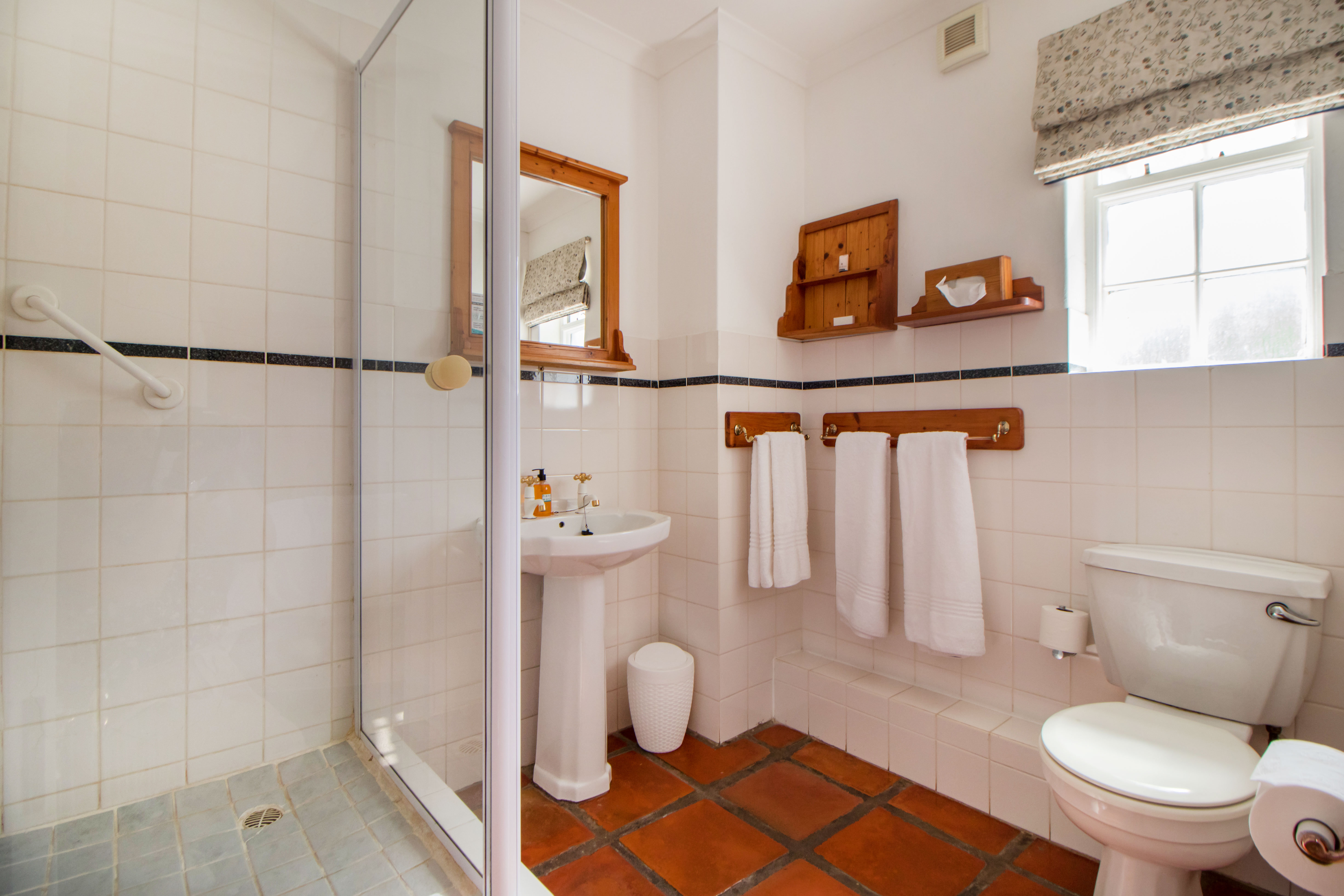 THE FARMHOUSE HOTEL-guestroom-Lagoon View Room Bathroom.jpg