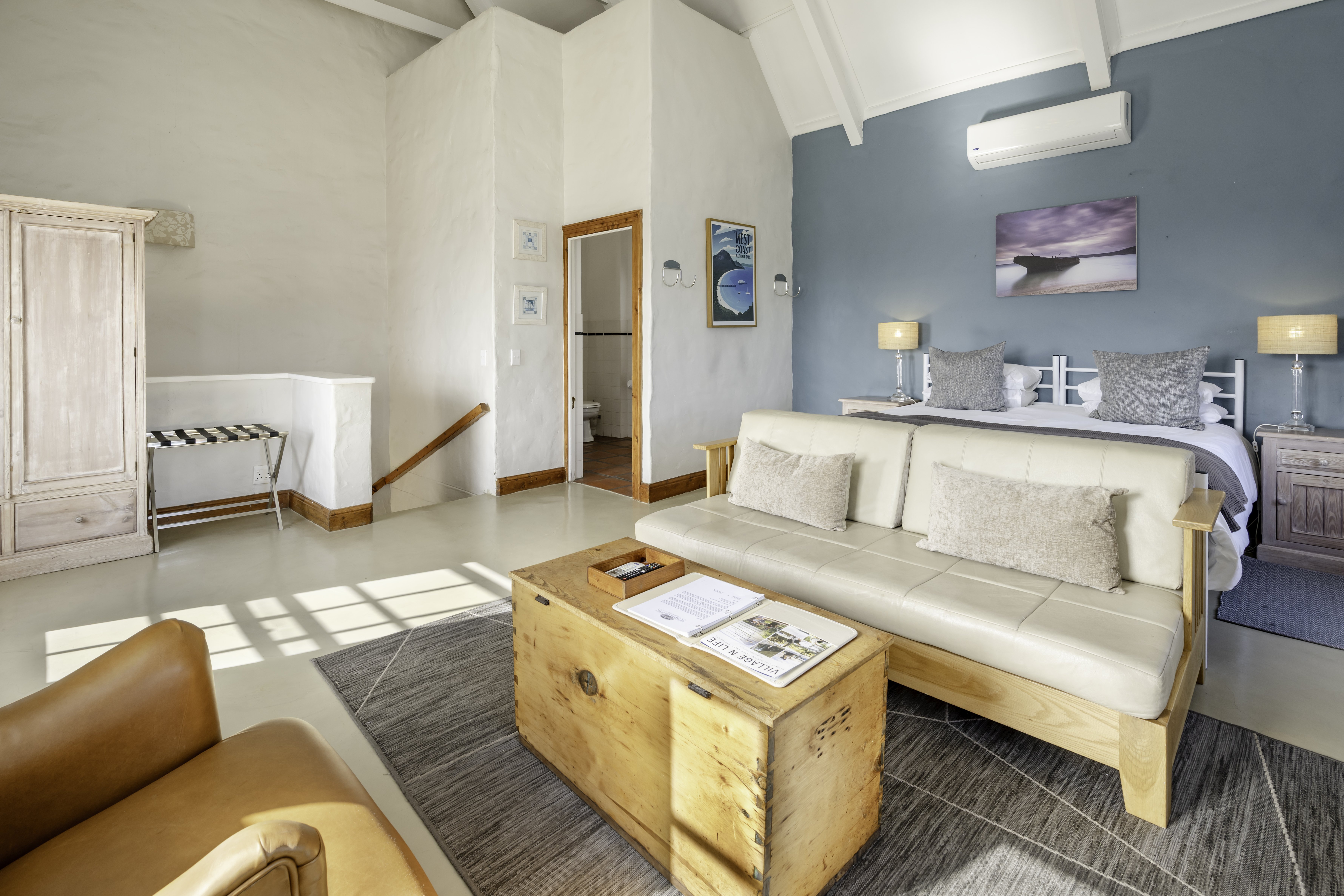 THE FARMHOUSE HOTEL-guestroom-FHH PANLAG HR Bedroom.jpg
