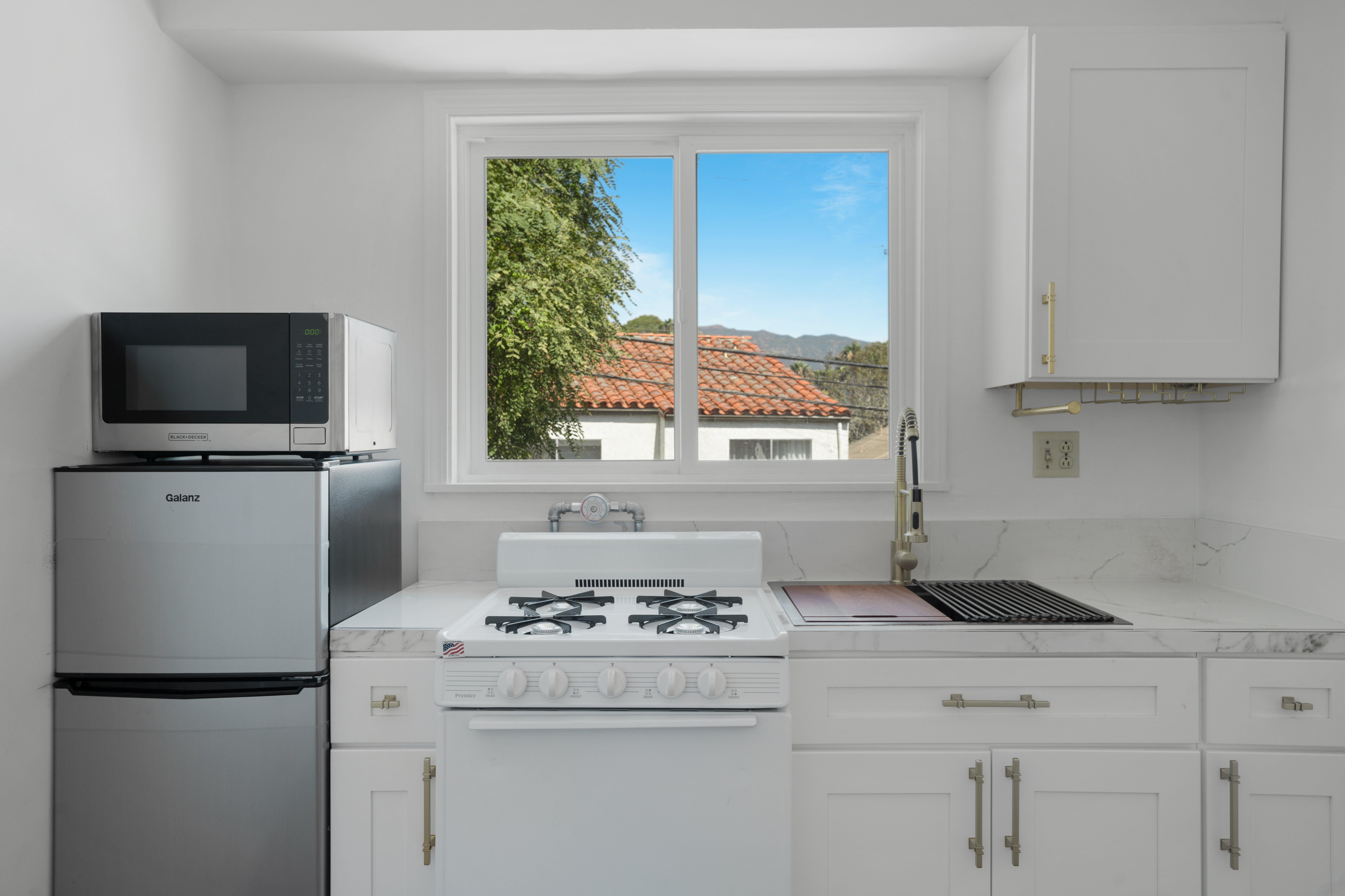 Margaritaville Resort Cape Cod-guestroom-Kitchenette.jpg