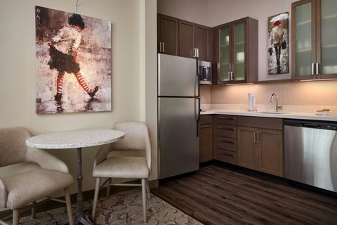 Studio King Suite Kitchen