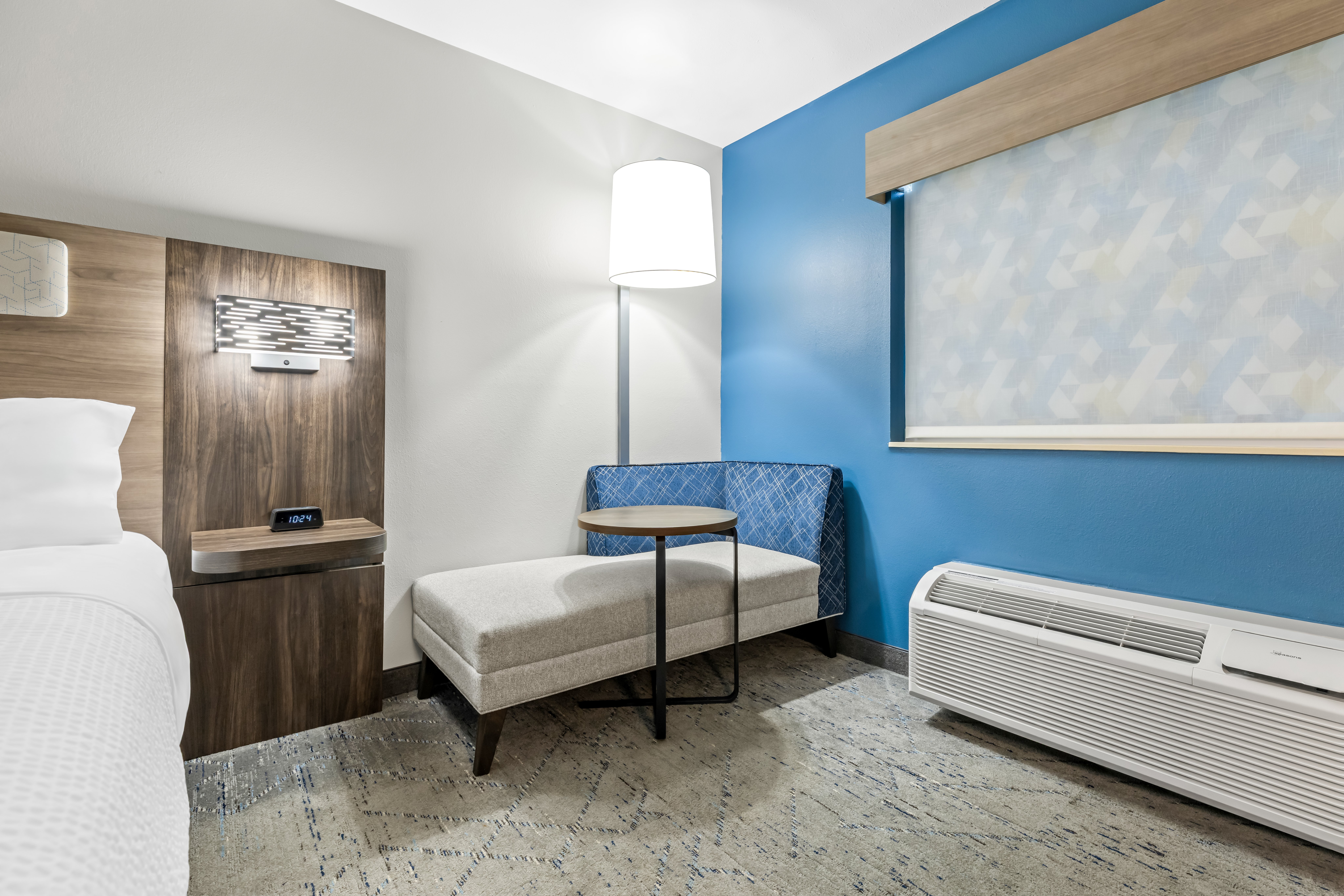 HOLIDAY INN EXP STES FLORENCE BY IH-guestroom-Comfort and convenience come together in our king guest room.jpg