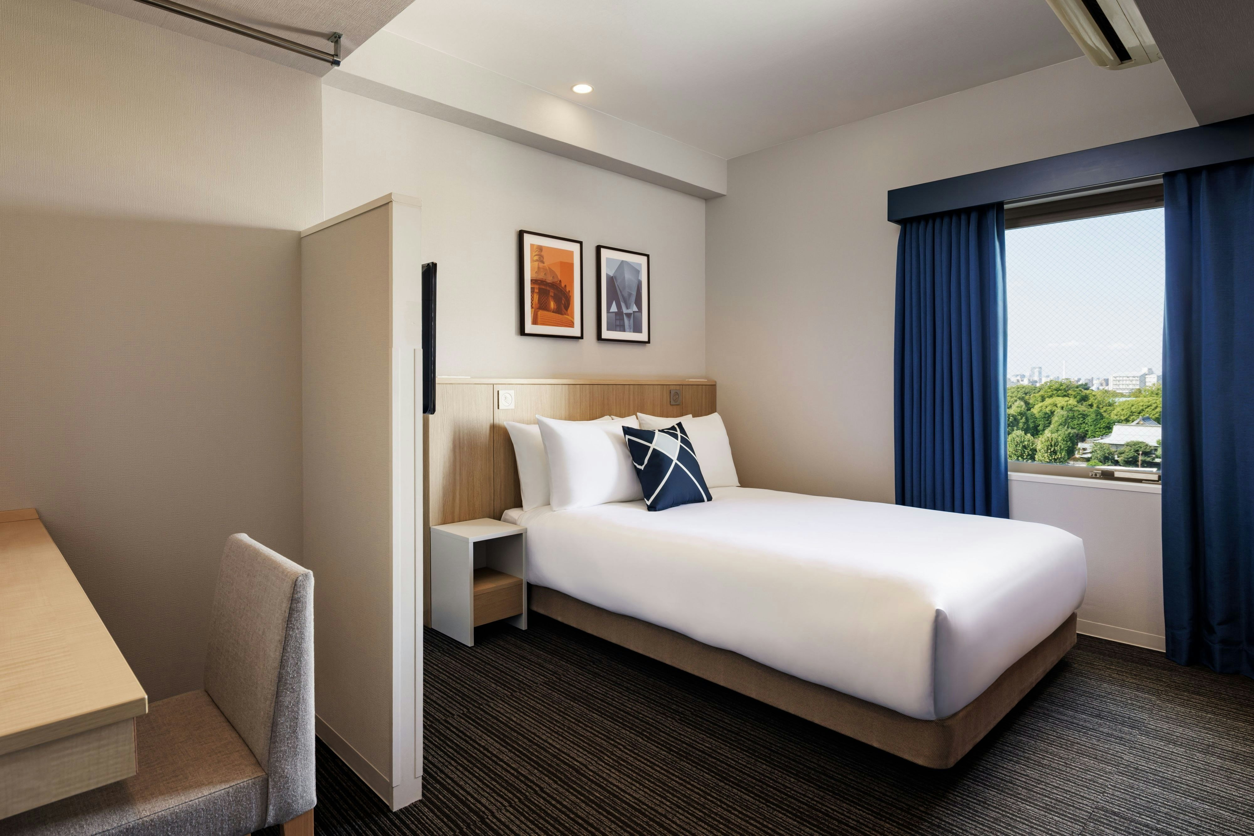 Four Points Flex by Sheraton Tokyo Ueno-guestroom-Accessible Room Double.jpg