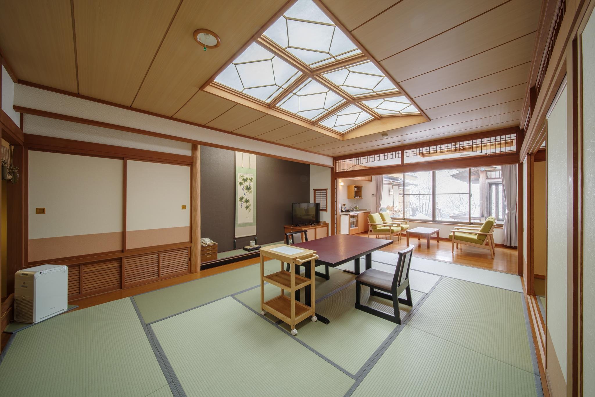 SEIFUTEI-guestroom-Regular Suites with Open-Air Bath.jpg
