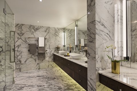 Luxurious, modern spa style master ensuite pointresidenceconz