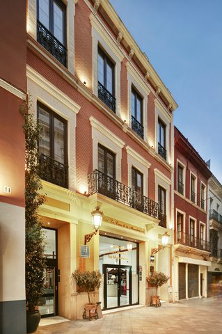 A CASASMERCADERES FACHADA