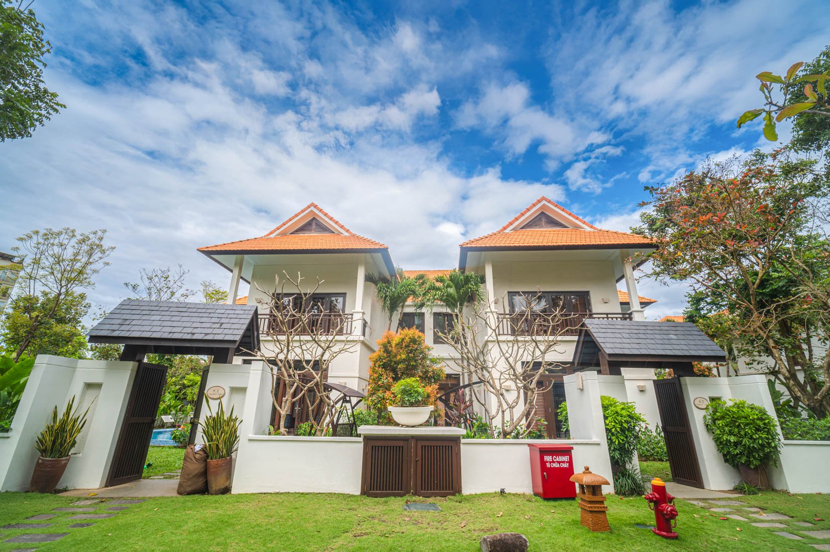 FURAMA RESORT DANANG-guestroom-3 Bedroom Poll Villa.jpg