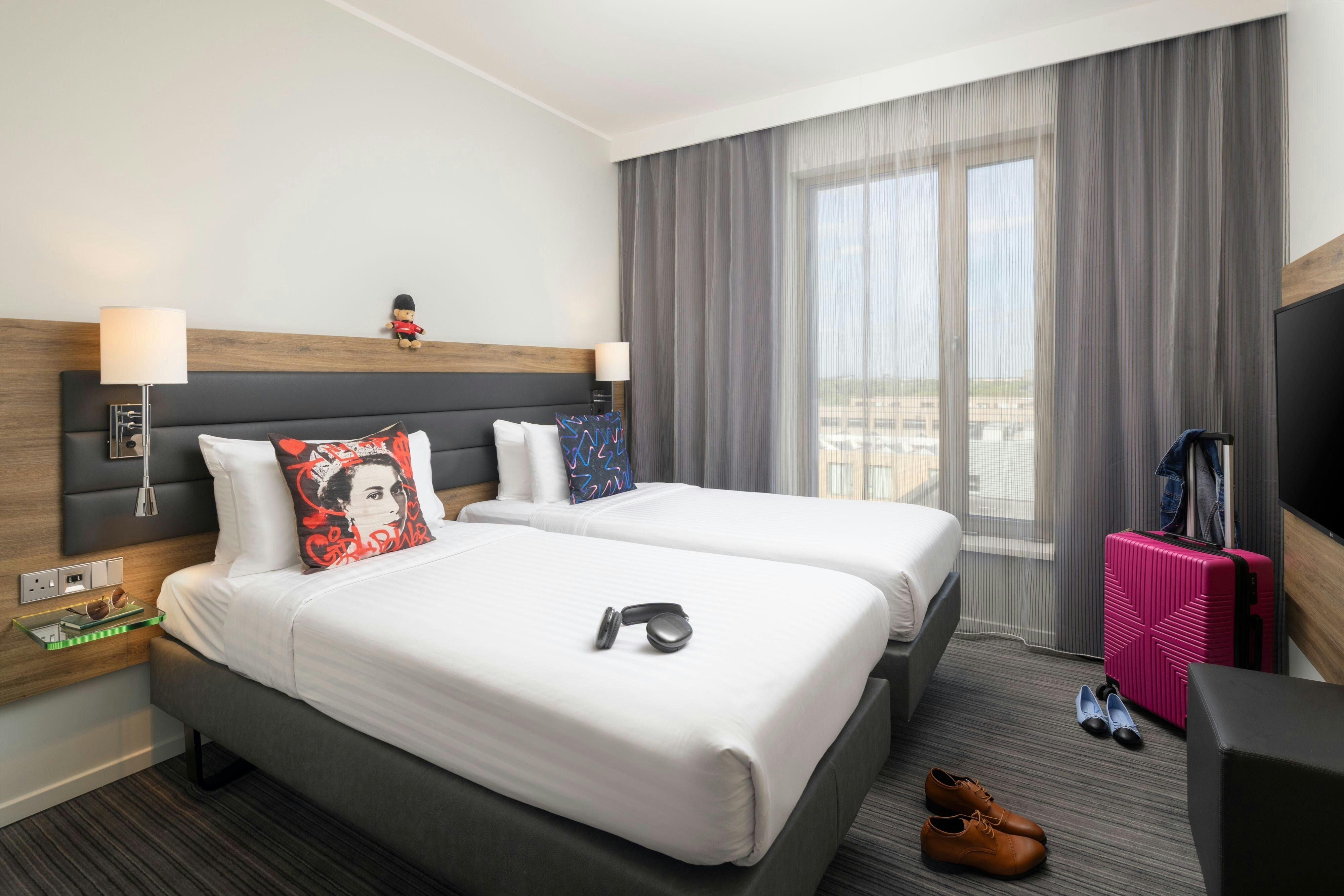 Moxy London Excel-guestroom-Double the fun.jpg