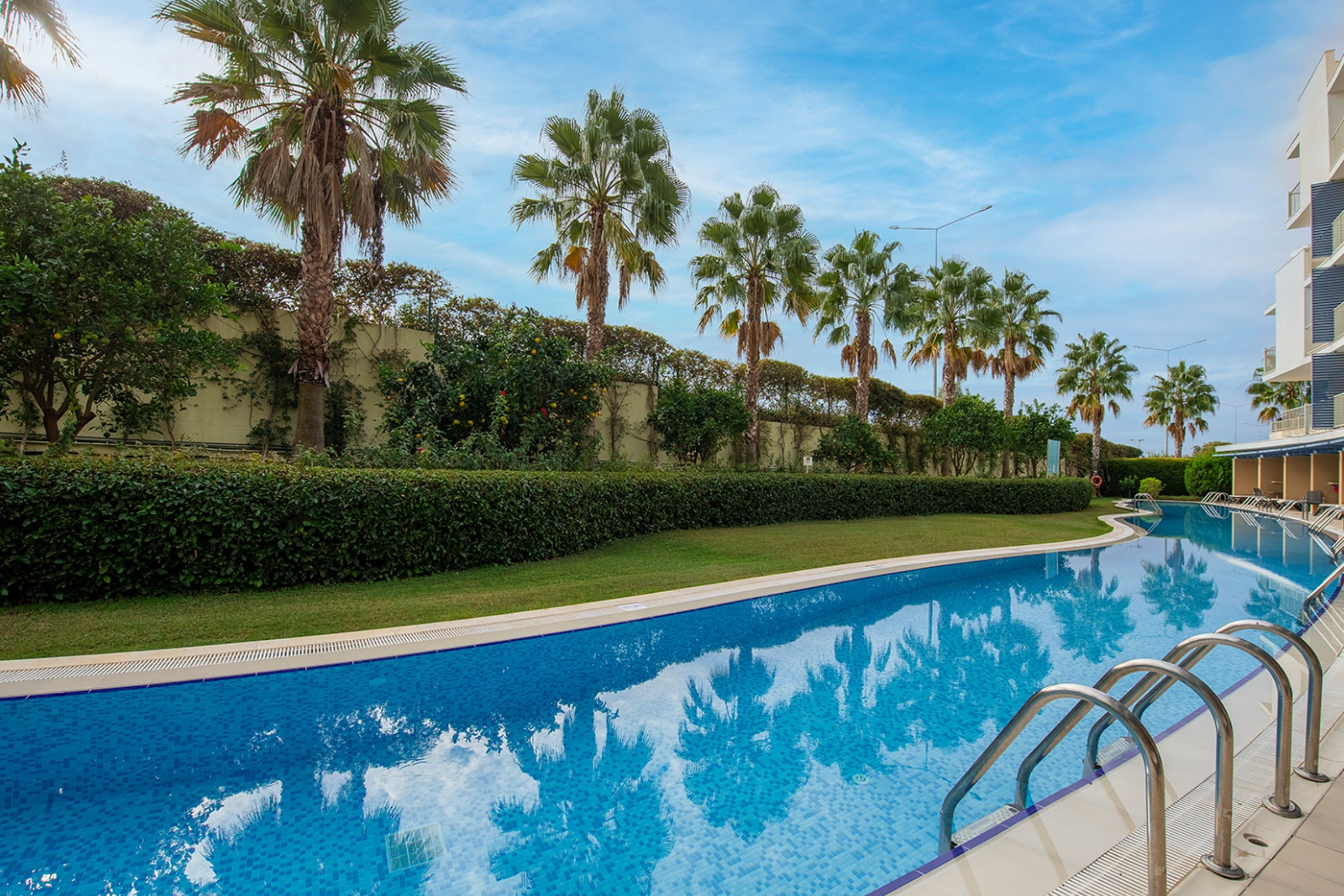 TUI BLUE Barut Andiz-guestroom-TUI Blue Swim Up Room.jpg